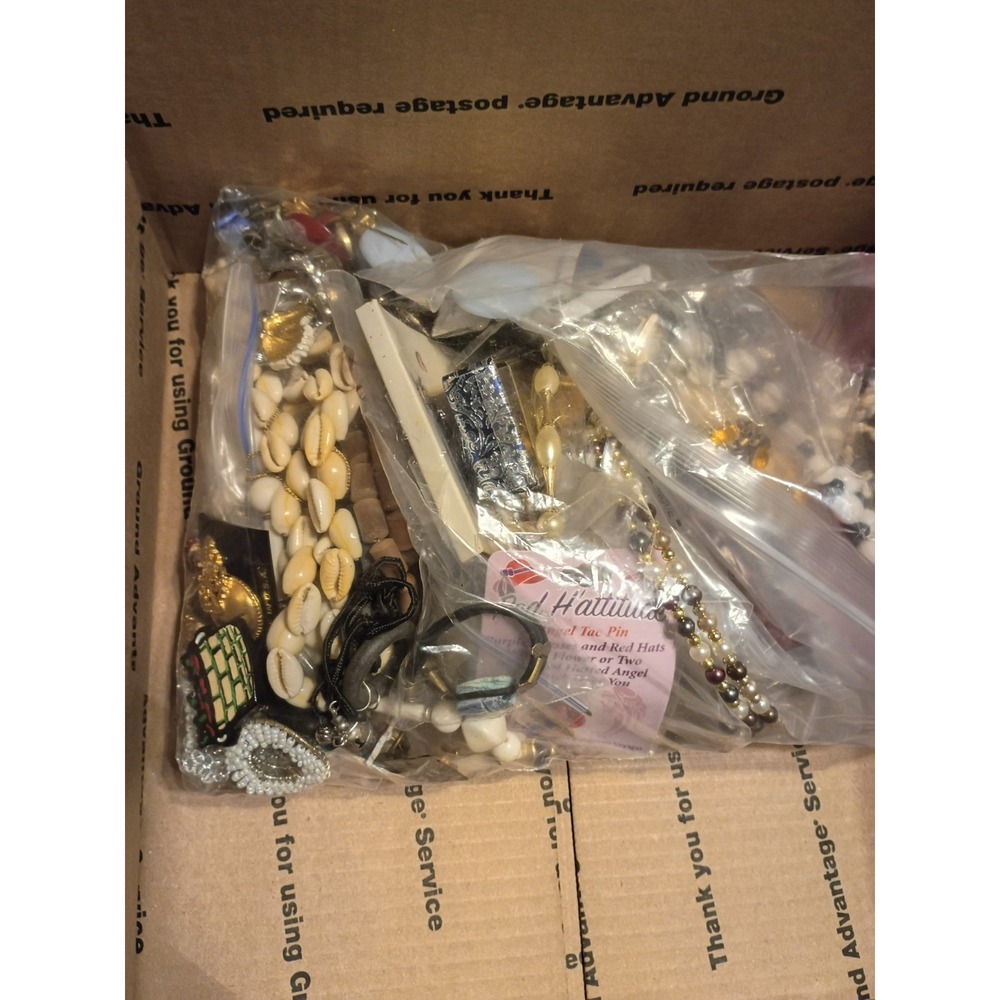 Large Lot Mixed Estate Sale Jewelry 12.5lb Avon Sarah Coventry, Cora 300+Ct